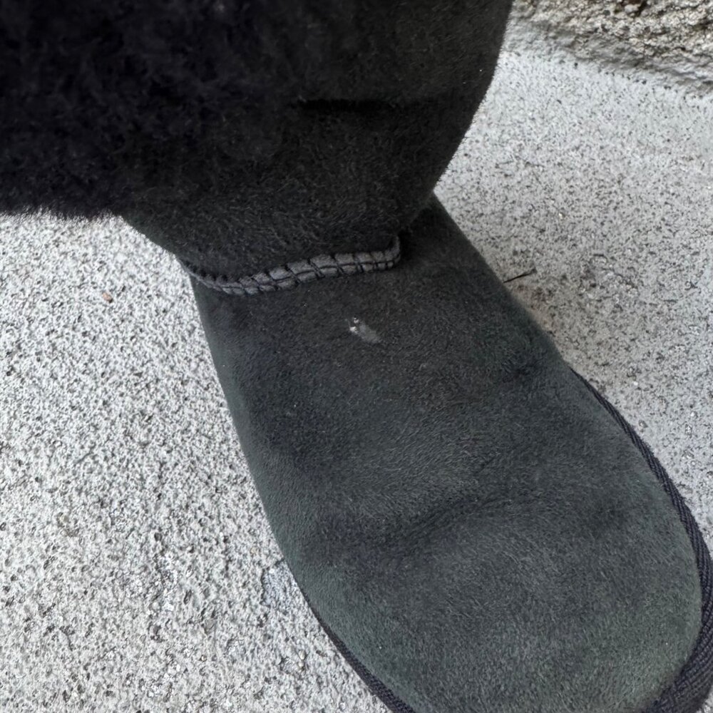 UGG AUSTRALIA Bailey Button II Boots Girls 12 Black Shearling Toddler Girl Boot - Picture 9 of 10